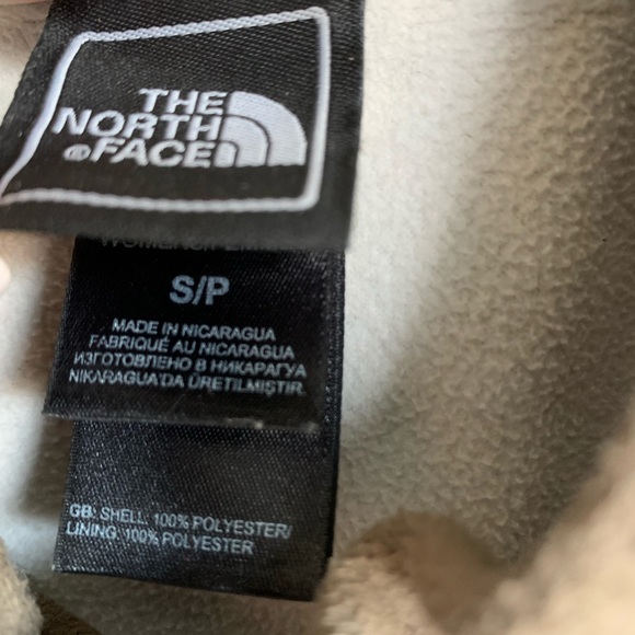 Women’s tan North Face jacket - Picture 4 of 4
